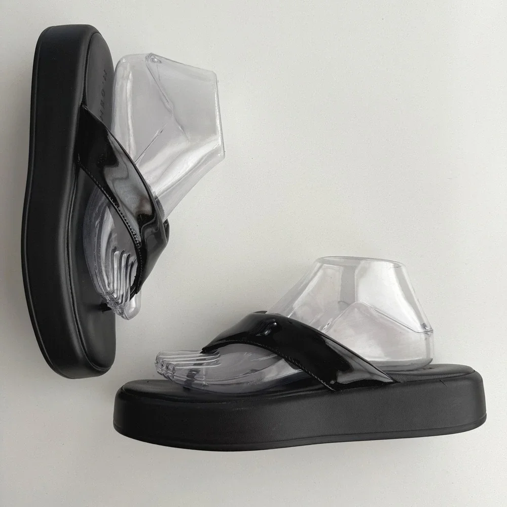 M. Gemi NWOB The Rosella Platform Black Patent Flip Flop Thong Sandal EU 40 US 9